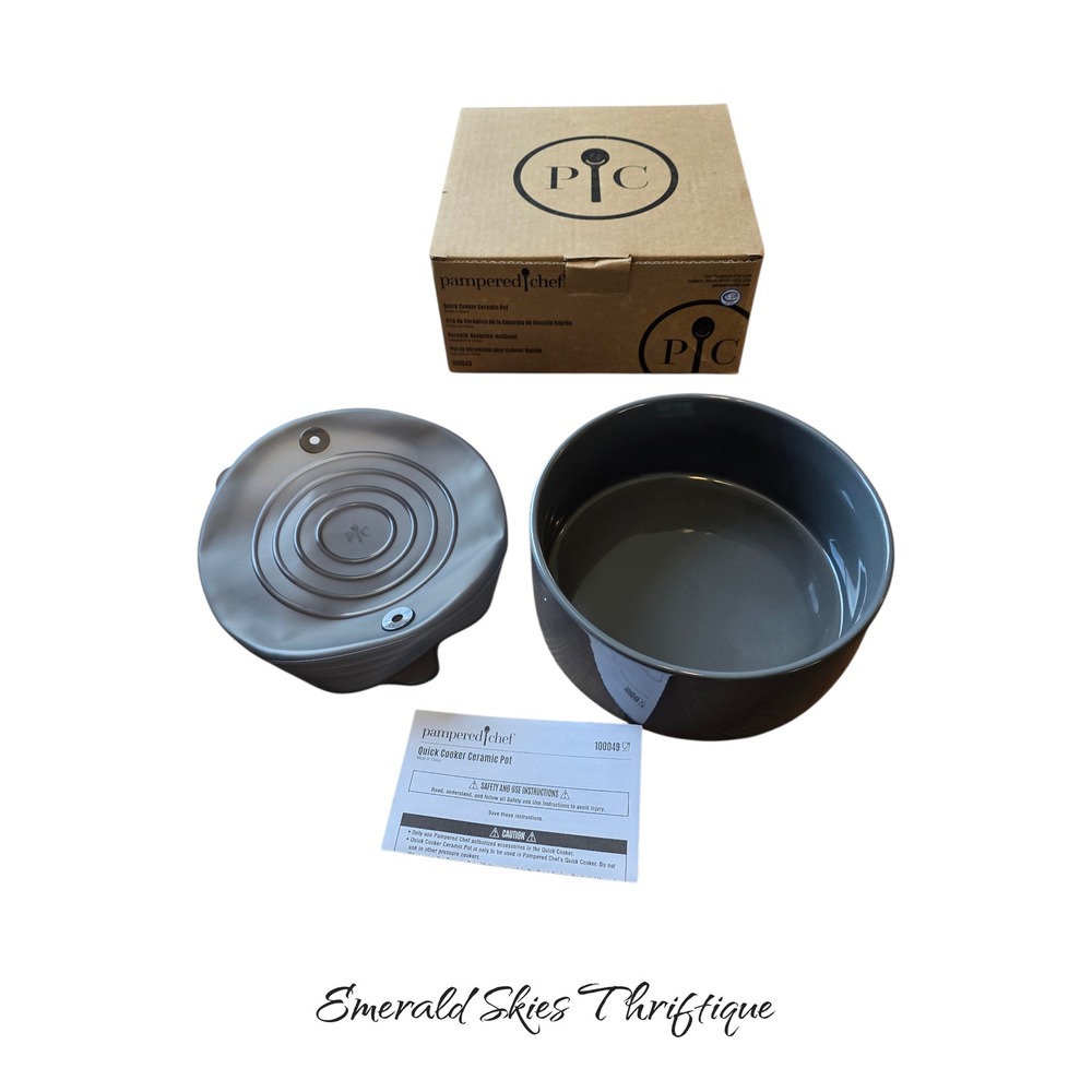 Pampered‎ Chef Quick Cooker Ceramic Pot 100043 W/Silicone Lid. Free shipping